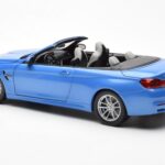 BMW M4 F83 Kabriolet Yas Marina Niebieski Paragon 1:18 - image 7 of 8