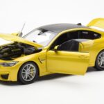 BMW M4 F82 Austin Żółty Metallic Paragon 1:18 - image 2 of 8