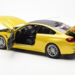 BMW M4 F82 Austin Żółty Metallic Paragon 1:18 - image 5 of 8