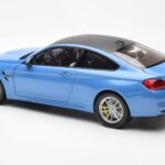 BMW M4 F82 Yas Marina Niebieski Paragon 1:18 PA-97102 - image 7 of 8