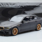 BMW M5 CS F90 Frozen Brands Hatch Szary GT Spirit 1:18 - image 5 of 5