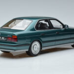 BMW M5 E34 Cecotto Edition Zielony Otto 1:18 - image 2 of 6