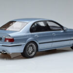 BMW M5 E39 Silverwater Niebieski Otto 1:18 - image 2 of 6