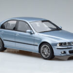 BMW M5 E39 Silverwater Niebieski Otto 1:18 - image 4 of 6