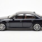 BMW M5 E60 Carbon Czarny Kyosho 1:18 - image 4 of 8