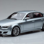 BMW M5 E60 Srebrny Otto 1:18