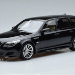 BMW M5 E61 Touring Czarny Otto 1:18