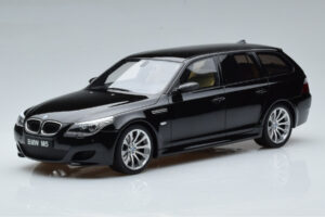 BMW M5 E61 Touring Czarny Otto 1:18