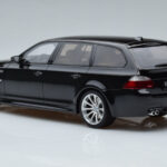 BMW M5 E61 Touring Czarny Otto 1:18 - image 5 of 6