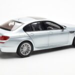 BMW M5 F10 Silverstone Srebrny Paragon 1:18 80432186353 - image 3 of 8