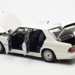 BMW M535i E28 Alpine Biały AUTOart 1:18 - image 5 of 10