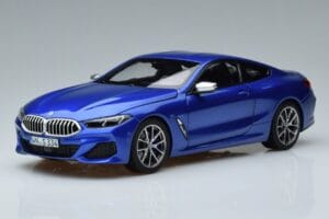 BMW M850i G15 Niebieski Metalik Norev 1:18 183286 Metal