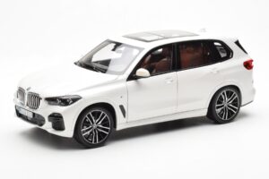 BMW X5 G05 Biały Paragon 1:18