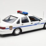 Chevrolet Caprice Cheyenne Policja UT Models 1:18 - image 2 of 6