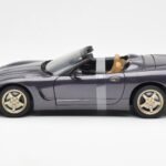Chevrolet Corvette C5 Kabriolet Fioletowy Perłowy Metaliczny UT Models 1:18 - image 3 of 6