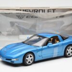 Chevrolet Corvette C5 Niebieski Metaliczny UT Models 1:18 - image 6 of 6