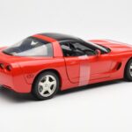 Chevrolet Corvette C5 Hardtop Czerwony UT Models 1:18 - image 2 of 6