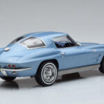 Chevrolet Corvette C2 Sting Ray Niebieski Norev 1:18 - image 2 of 6