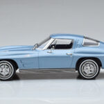 Chevrolet Corvette C2 Sting Ray Niebieski Norev 1:18 - image 3 of 6