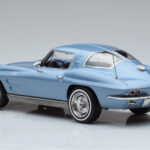 Chevrolet Corvette C2 Sting Ray Niebieski Norev 1:18 - image 5 of 6