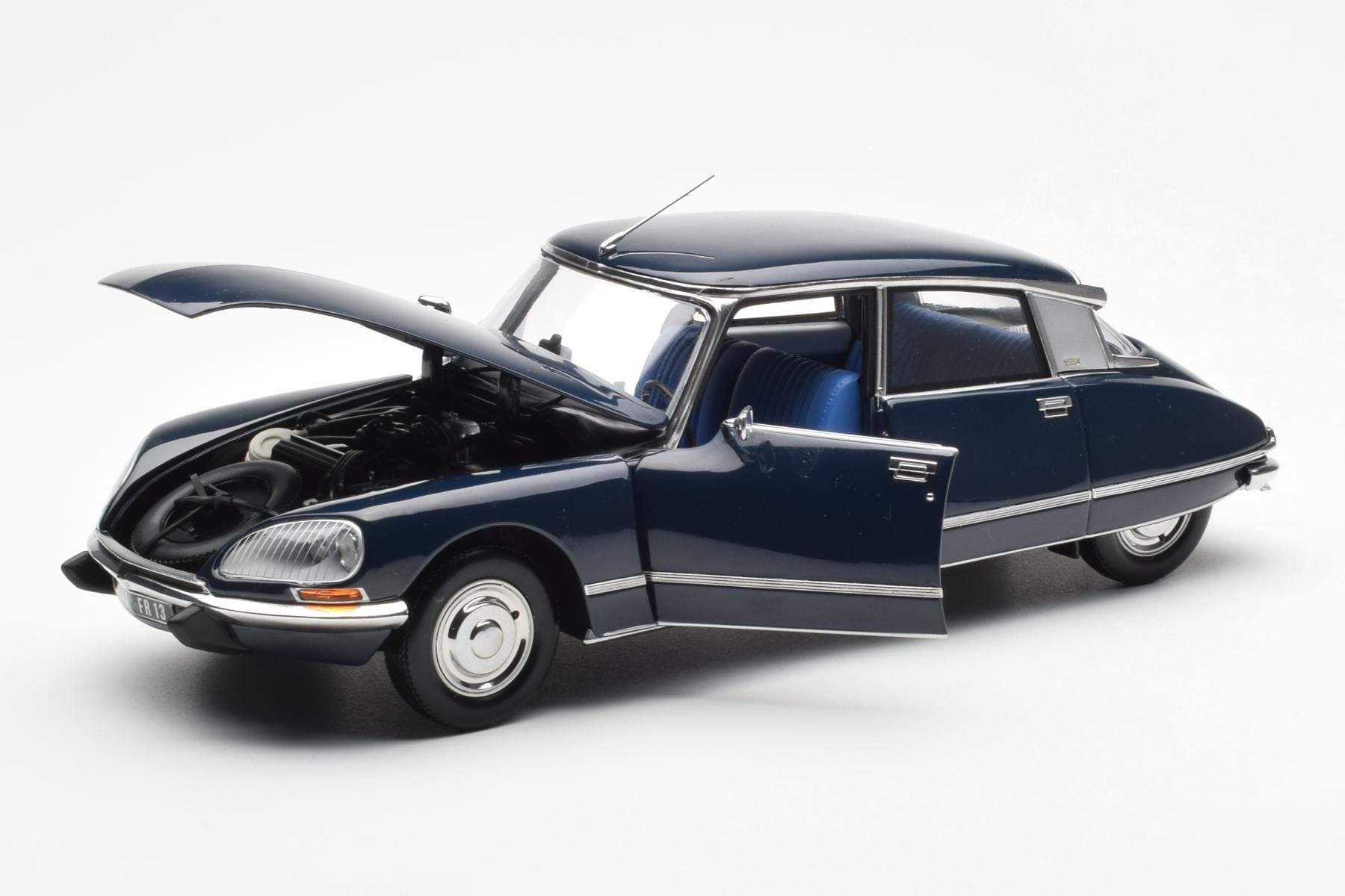 Citroen DS 23 Pallas Orient Niebieski Norev 1:18 181723 Metal — zdjęcie 2 z 8
