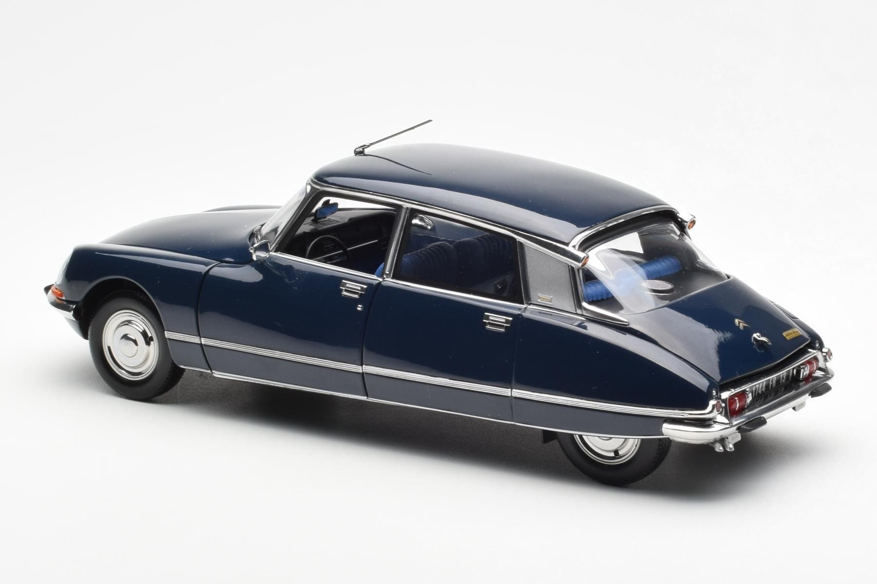 Citroen DS 23 Pallas Orient Niebieski Norev 1:18 181723 Metal — zdjęcie 7 z 8