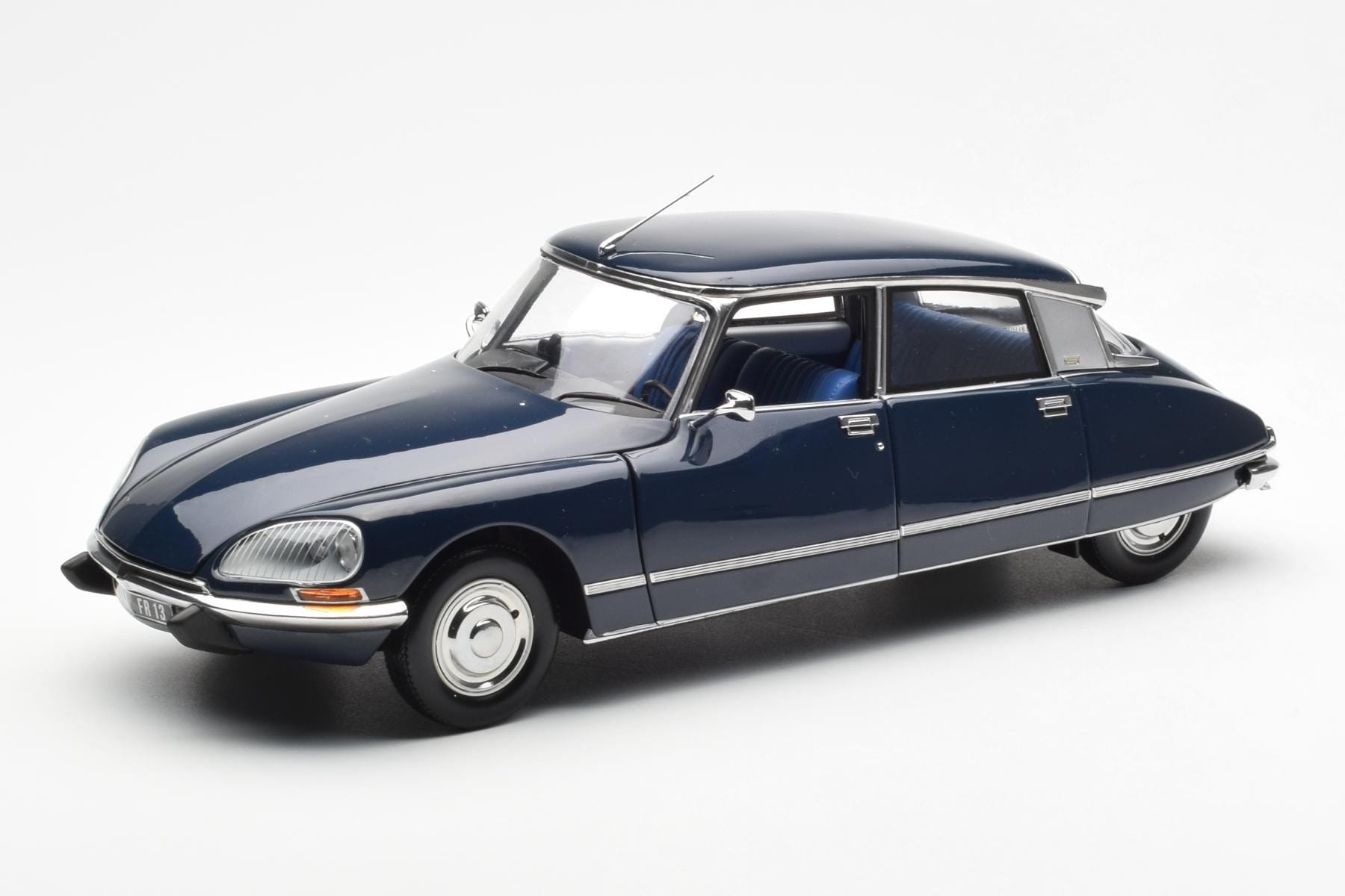 Citroen DS 23 Pallas Orient Niebieski Norev 1:18 181723 Metal