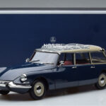 Citroen ID 19 Break Orient Niebieski Norev 1:18 - image 9 of 9