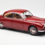 Daimler 250 V8 Czerwony Paragon 1:18 PA-98312 - image 6 of 8