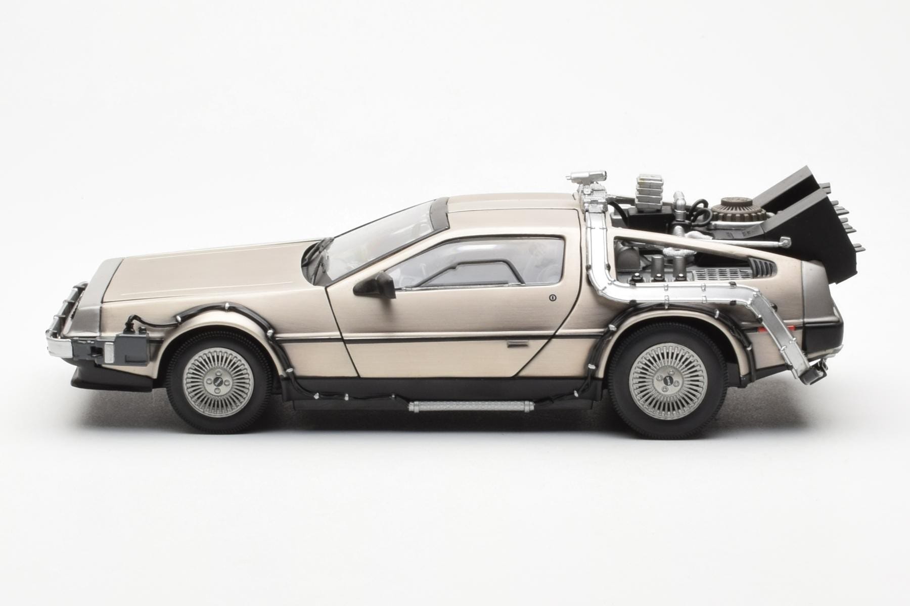 DeLorean DMC-12 Time Machine Back to the Future Srebrny Sun Star 1:18 2711 Metal — zdjęcie 3 z 8