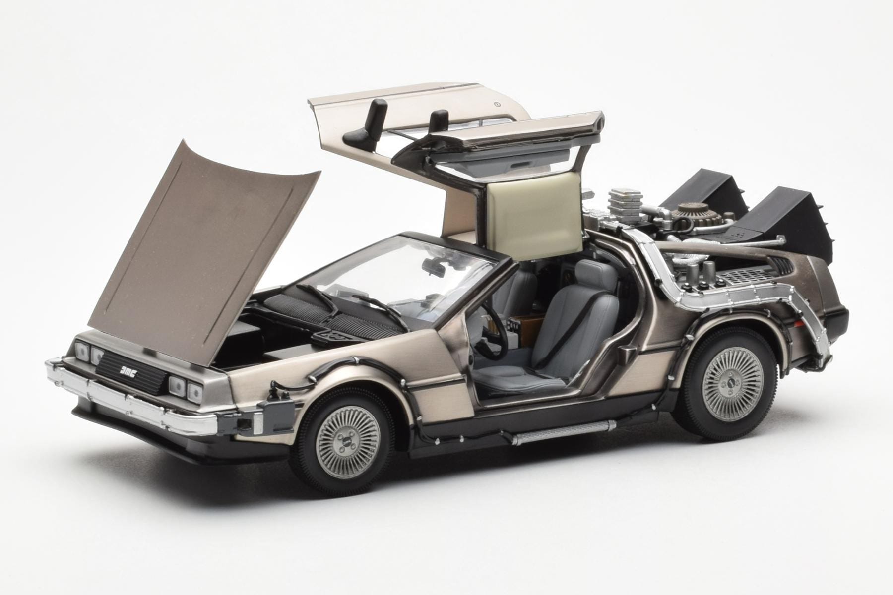 DeLorean DMC-12 Time Machine Back to the Future Srebrny Sun Star 1:18 2711 Metal — zdjęcie 8 z 8