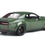 Dodge Challenger R/T SCAT Pack Widebody Zielony GT Spirit 1:18 - image 2 of 5