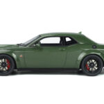 Dodge Challenger R/T SCAT Pack Widebody Zielony GT Spirit 1:18 - image 3 of 5