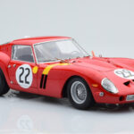 Ferrari 250 GTO #22 24 Hours of Le Mans 1962 Kyosho 1:18 - image 6 of 10