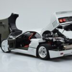 Ferrari F40 Perłowy Biały Kyosho 1:18 - image 5 of 8