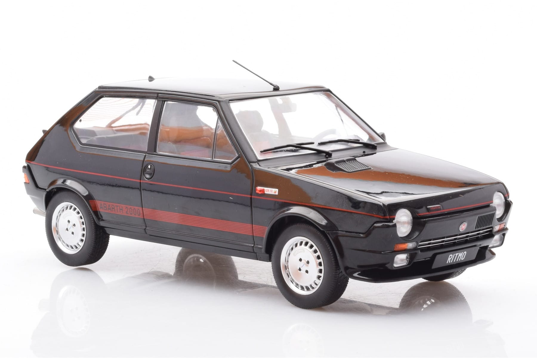 Fiat Ritmo TC 125 Abarth Czarny MCG 1:18 MCG18418 Metal — zdjęcie 4 z 6