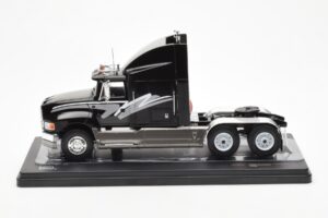 Ford Aeromax Czarny IXO 1:43 TR179