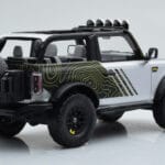 Ford Bronco RTR Iconic Srebrny GT Spirit 1:18 - image 2 of 6