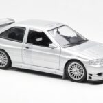 Ford Escort RS Cosworth Wersja Drogowa Srebrny UT Models 1:18 - image 6 of 6