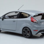 Ford Fiesta ST2000 Szary Otto 1:18 - image 5 of 6
