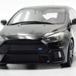 Ford Focus RS Mk3 Czarny Otto 1:18 - image 6 of 8
