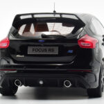 Ford Focus RS Mk3 Czarny Otto 1:18 - image 7 of 8