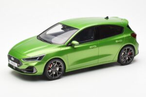 Ford Focus Mk5 ST Phase 2 Mean Zielony Otto 1:18 OT450