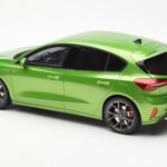 Ford Focus Mk5 ST Phase 2 Mean Zielony Otto 1:18 OT450 - image 5 of 6
