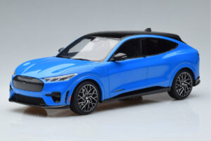 Ford Mustang Mach-E GT Performance Niebieski Otto 1:18 OT414 Żywica