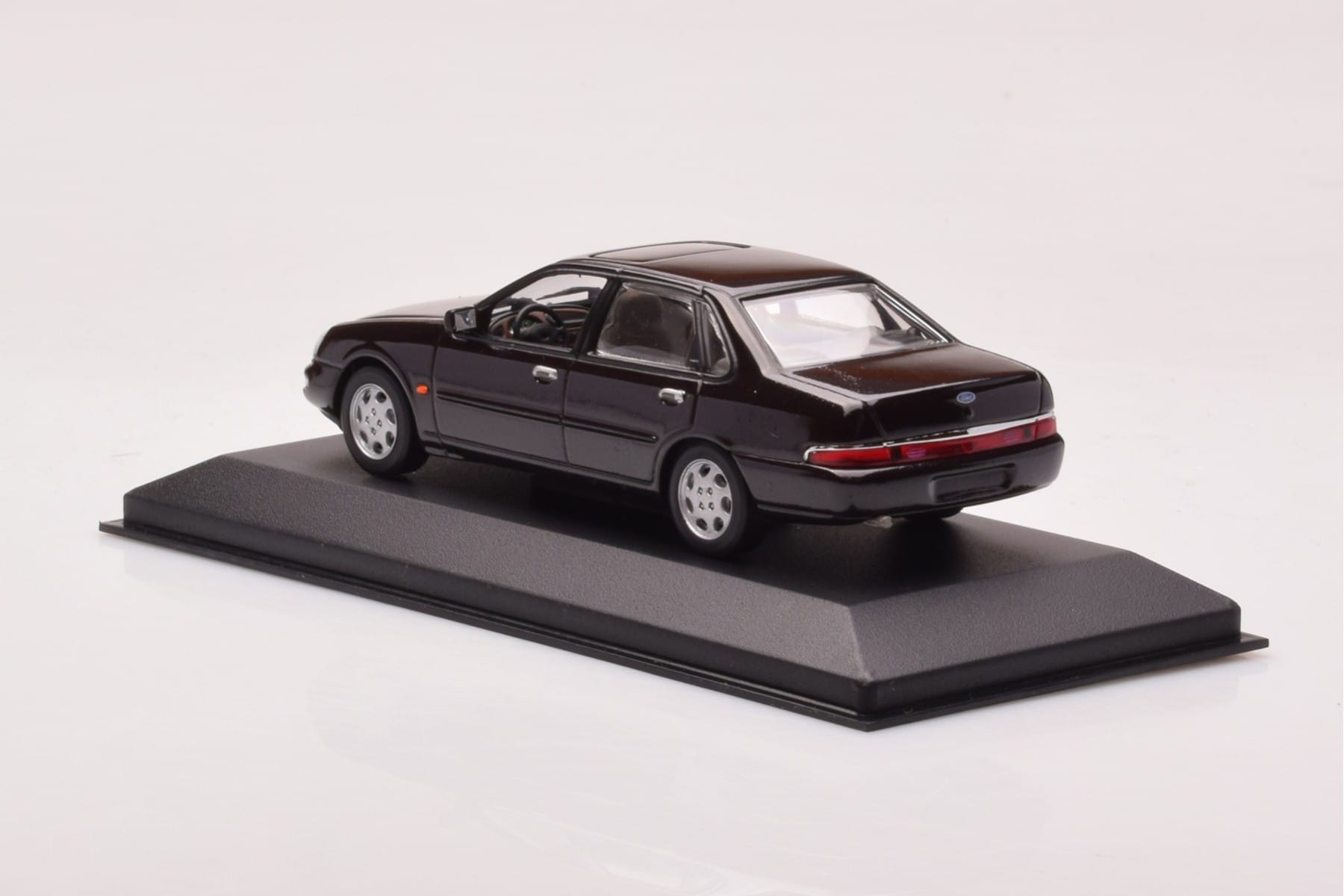Ford Scorpio Czarny Minichamps 1:43 430084001 Metal — zdjęcie 3 z 4