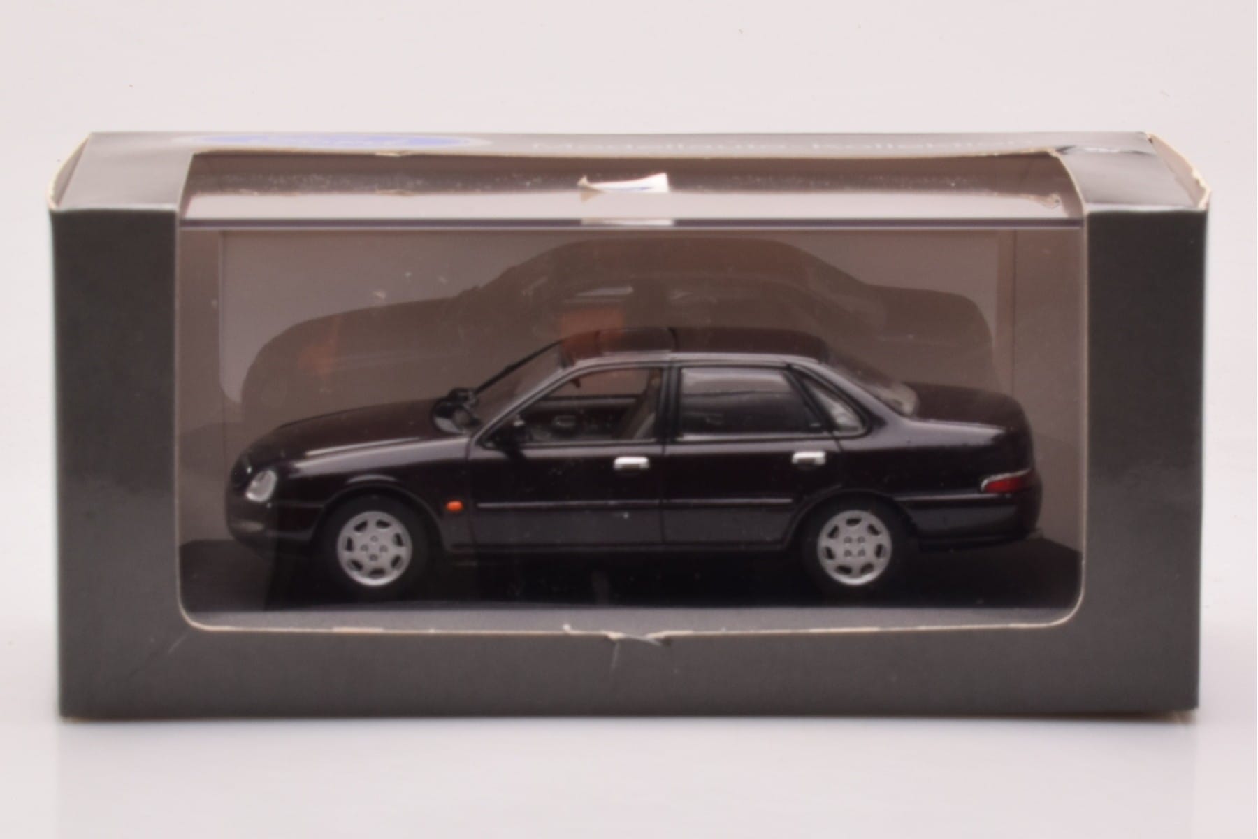 Ford Scorpio Czarny Minichamps 1:43 430084001 Metal — zdjęcie 4 z 4