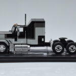 GMC General Srebrny Czarny IXO 1:43 TR117 - image 3 of 6