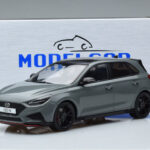 Hyundai i30 N PD Ciemny Szary MCG 1:18 - image 6 of 6