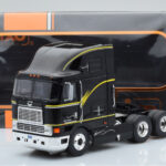 International Eagle Cabover Czarny IXO 1:43 - image 5 of 5